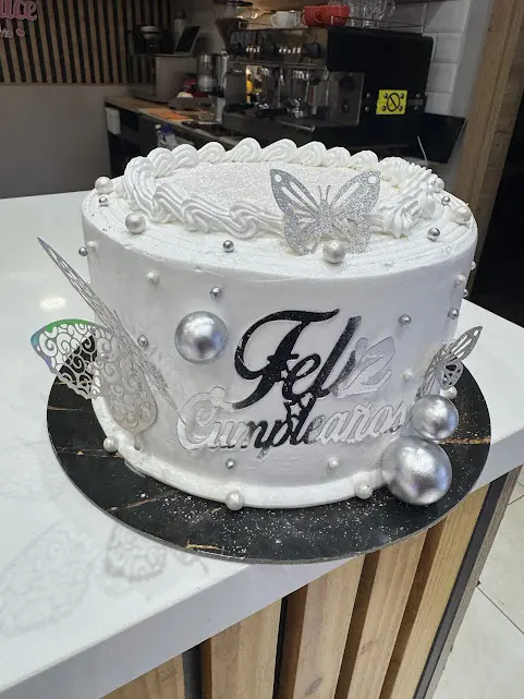 Torta de Tres Leches 1